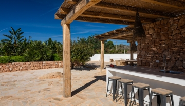 Resa Estates finca sale koop ibiza Jorge terraxce 4.jpg